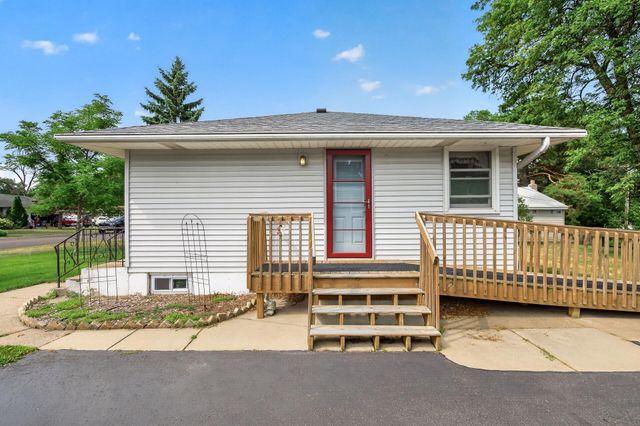 1225 Skillman Avenue E, Maplewood, MN 55109