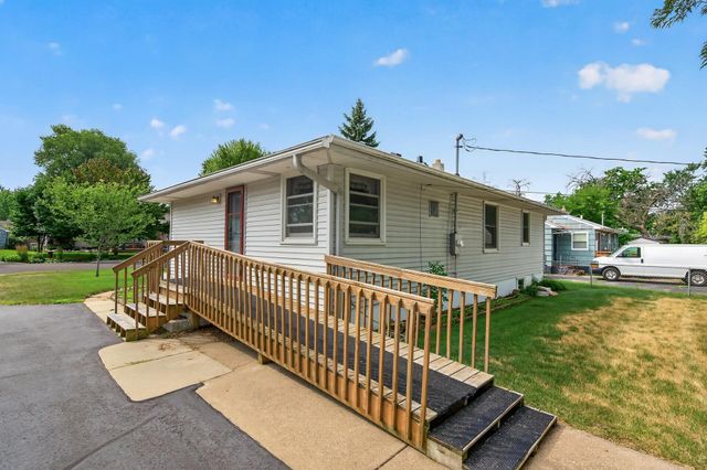 1225 Skillman Avenue E, Maplewood, MN 55109