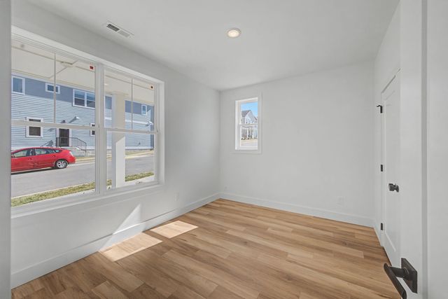 133 Stella Dr, Nashville, TN 37209