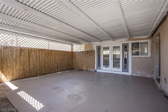 2456 Paradise Village Way, Las Vegas, NV 89120