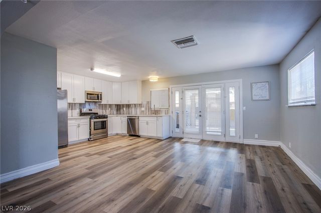 2456 Paradise Village Way, Las Vegas, NV 89120