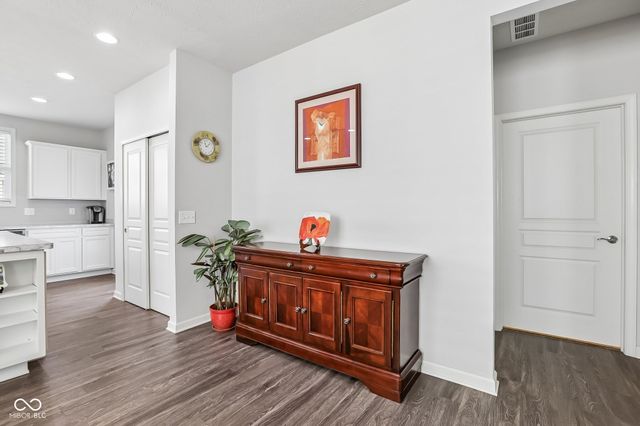 13456 Ravenswood Trail, Fishers, IN 46037