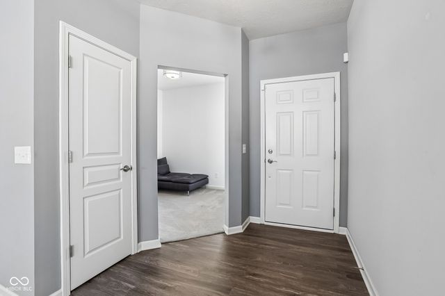 13456 Ravenswood Trail, Fishers, IN 46037