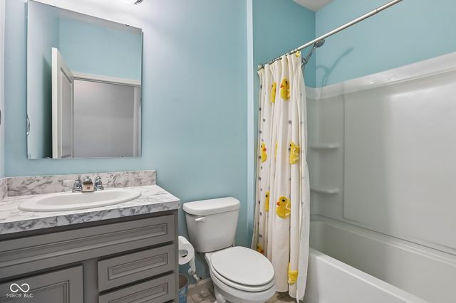 13456 Ravenswood Trail, Fishers, IN 46037