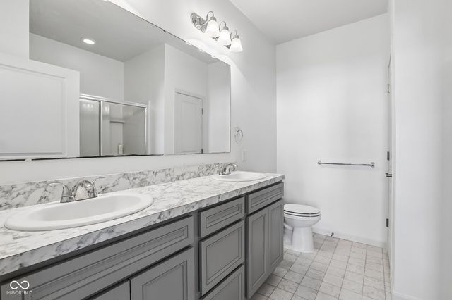 13456 Ravenswood Trail, Fishers, IN 46037