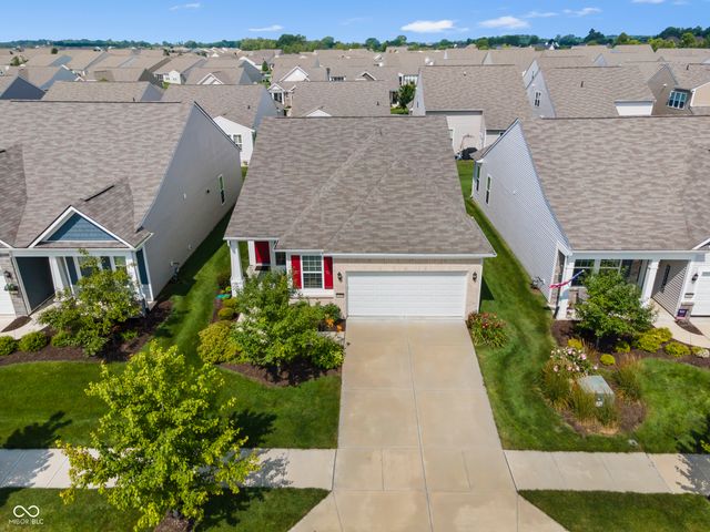 13456 Ravenswood Trail, Fishers, IN 46037