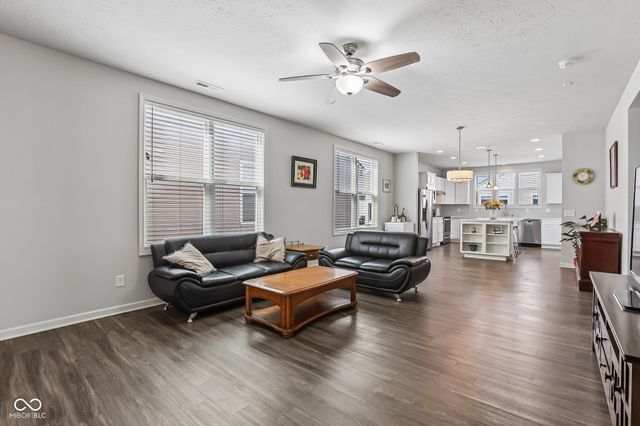 13456 Ravenswood Trail, Fishers, IN 46037