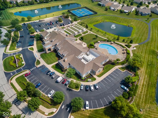 13456 Ravenswood Trail, Fishers, IN 46037
