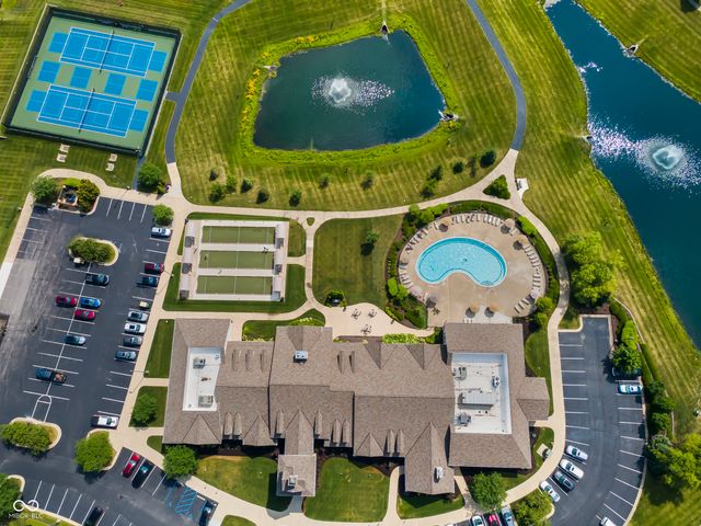 13456 Ravenswood Trail, Fishers, IN 46037