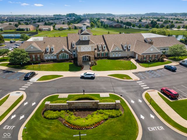 13456 Ravenswood Trail, Fishers, IN 46037