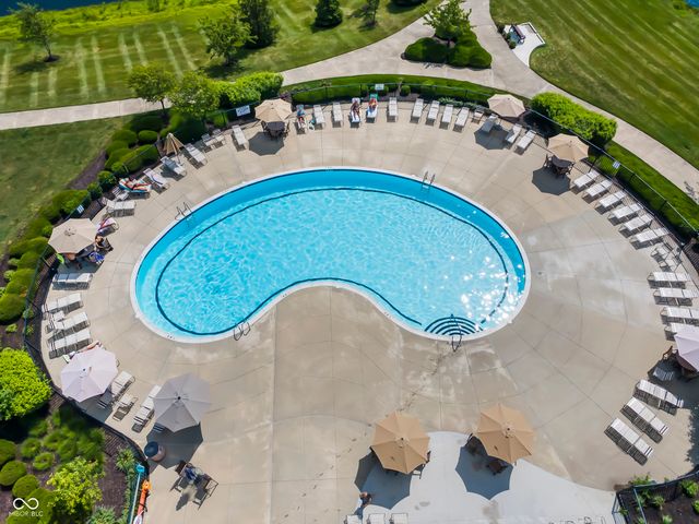 13456 Ravenswood Trail, Fishers, IN 46037