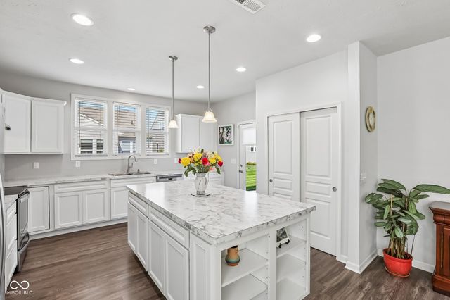 13456 Ravenswood Trail, Fishers, IN 46037