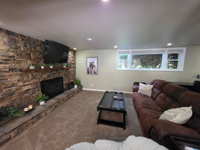 4712 W GEORGETOWN DR, Columbia, MO 65203