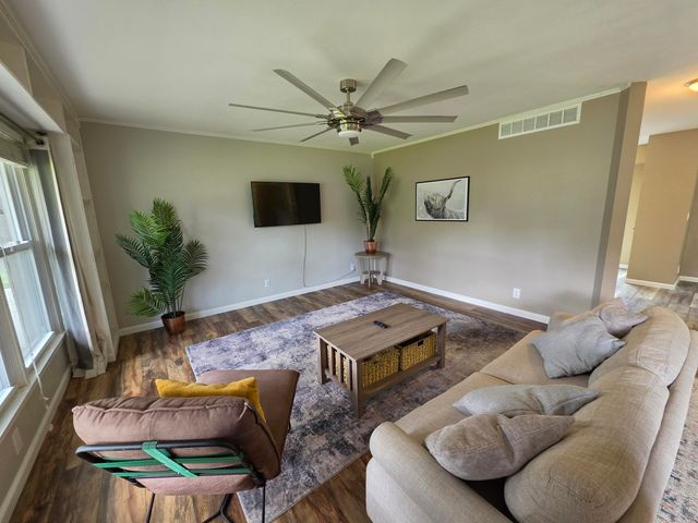 4712 W GEORGETOWN DR, Columbia, MO 65203
