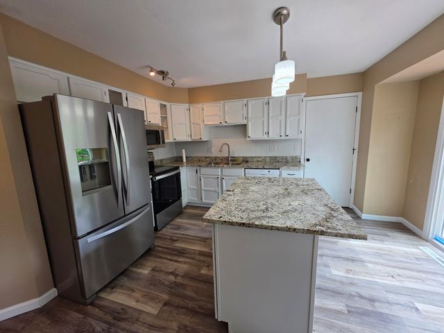 4712 W GEORGETOWN DR, Columbia, MO 65203