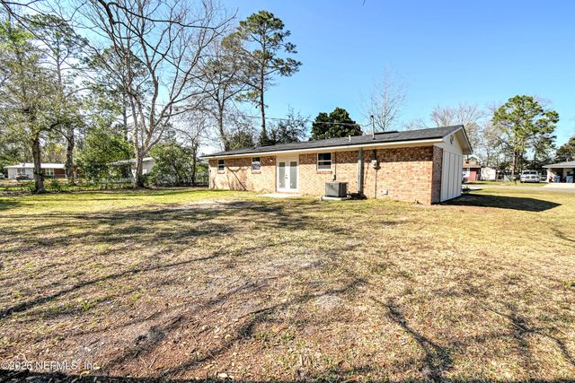 406 BARBARA Circle, Macclenny, FL 32063