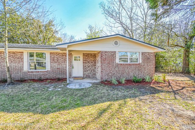 406 BARBARA Circle, Macclenny, FL 32063