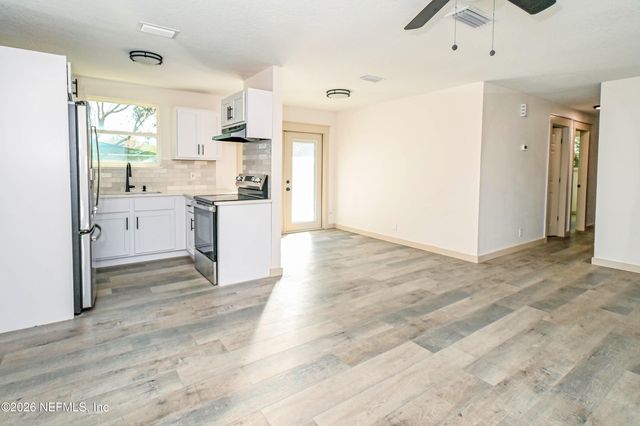 406 BARBARA Circle, Macclenny, FL 32063