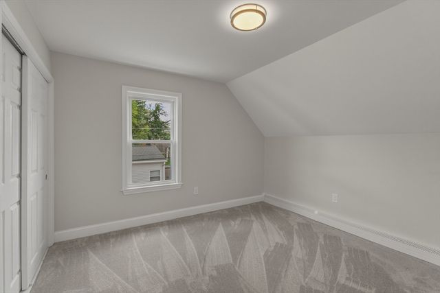12 L St, Lowell, MA 01850