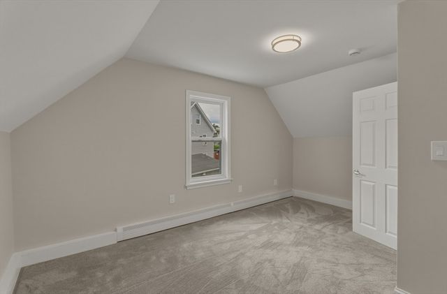 12 L St, Lowell, MA 01850