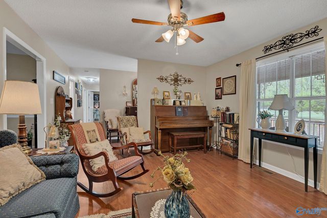 352 J B Hawkins Road, Gurley, AL 35748