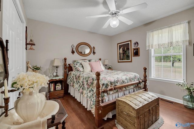 352 J B Hawkins Road, Gurley, AL 35748