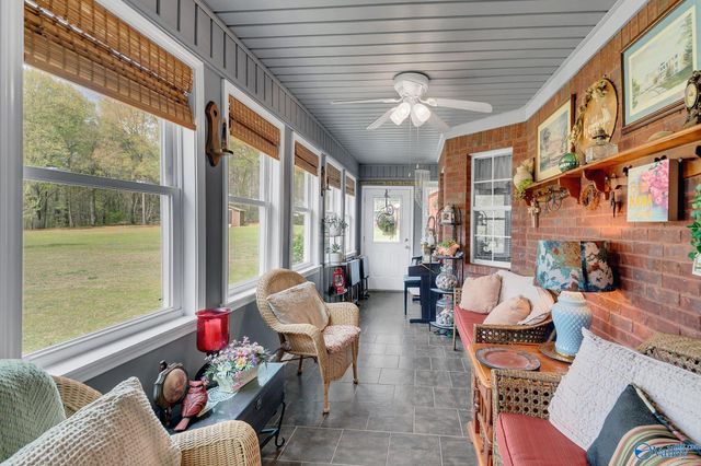 352 J B Hawkins Road, Gurley, AL 35748