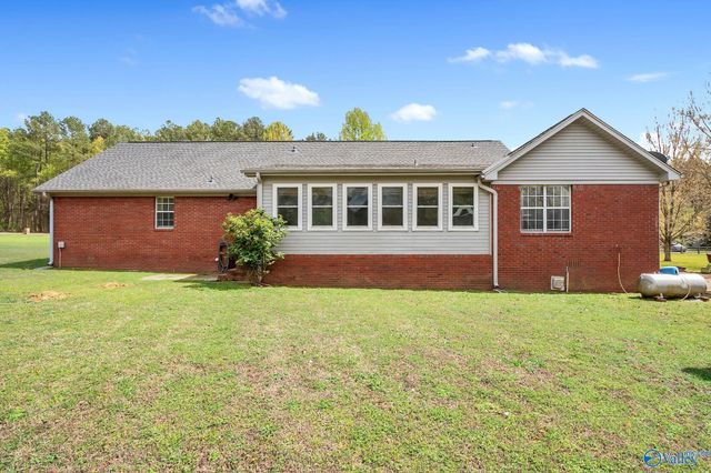 352 J B Hawkins Road, Gurley, AL 35748