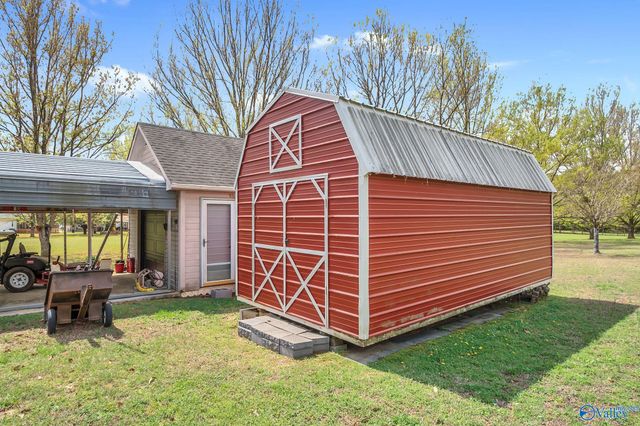 352 J B Hawkins Road, Gurley, AL 35748