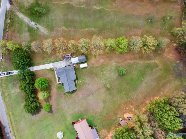 352 J B Hawkins Road, Gurley, AL 35748