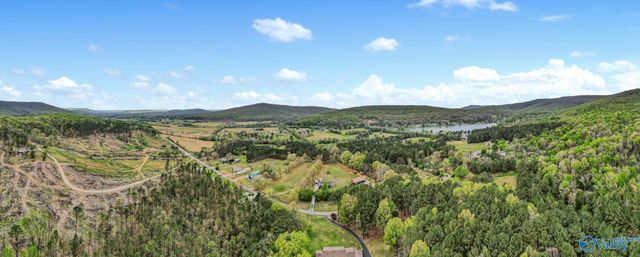 352 J B Hawkins Road, Gurley, AL 35748