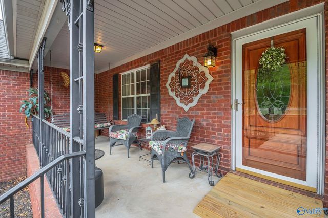352 J B Hawkins Road, Gurley, AL 35748