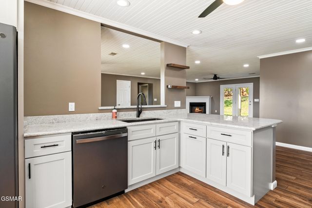 2115 Bradley Lane, Sevierville, TN 37876