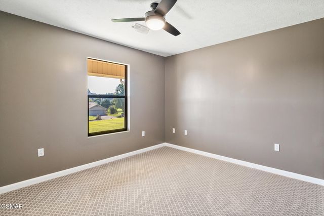 2115 Bradley Lane, Sevierville, TN 37876