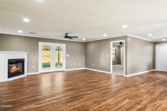2115 Bradley Lane, Sevierville, TN 37876