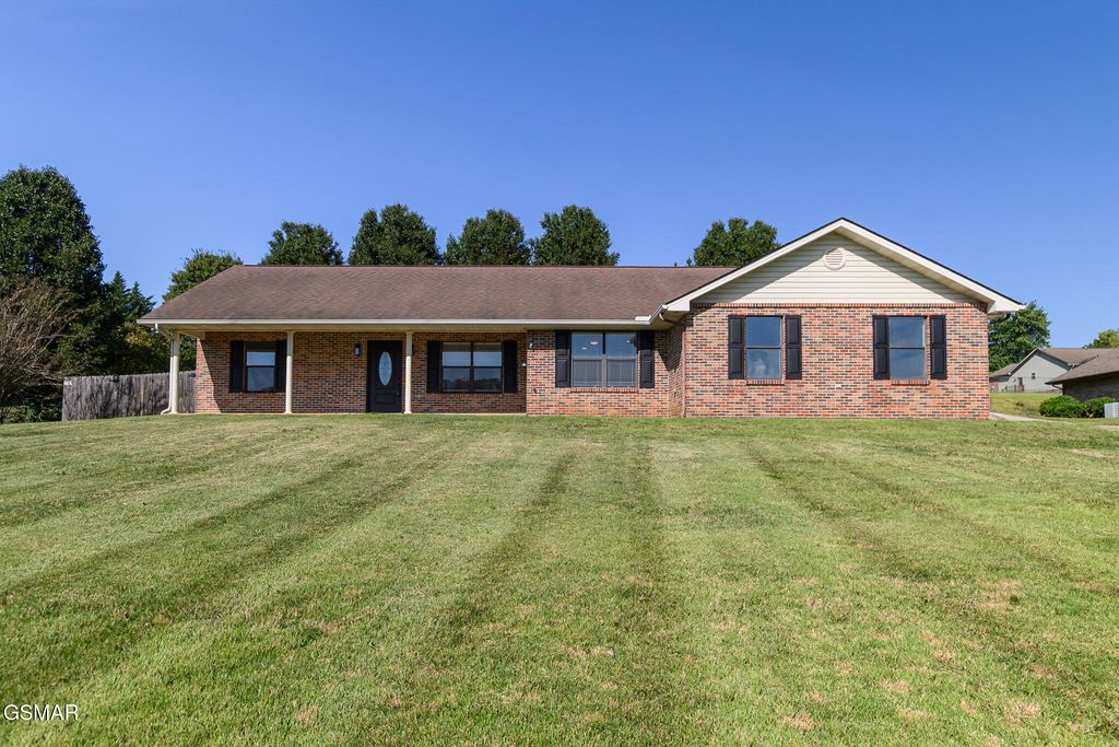 2115 Bradley Lane, Sevierville, TN 37876