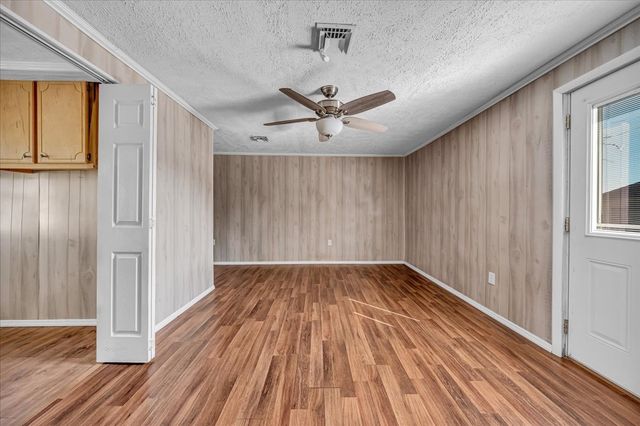 416 Juniper Ln, Smithville, TN 37166