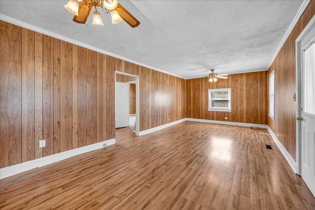 416 Juniper Ln, Smithville, TN 37166