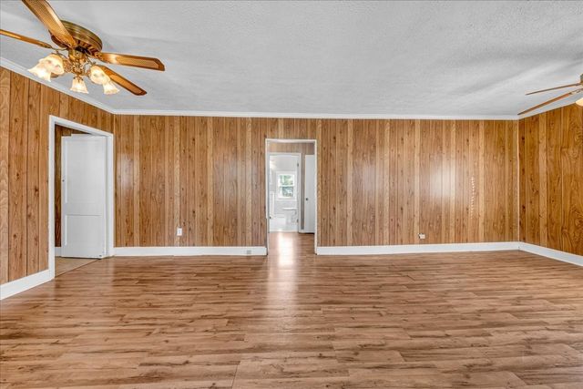 416 Juniper Ln, Smithville, TN 37166