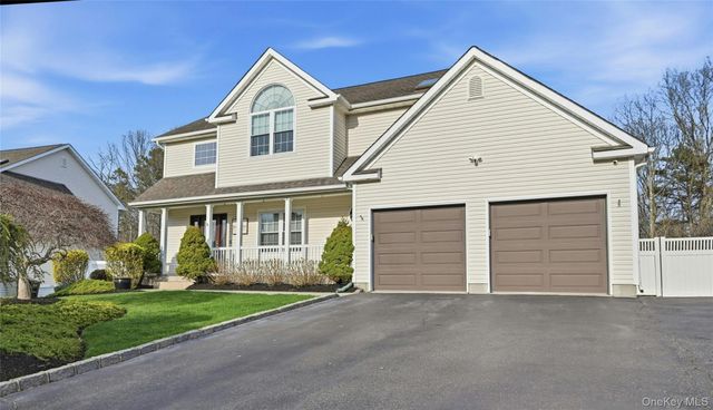 57 Beechwood Drive, Manorville, NY 11949