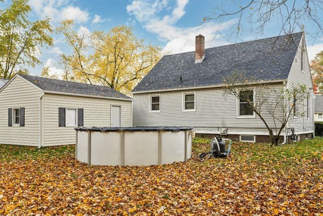 16 Seneca Avenue, Essex Junction, VT 05452