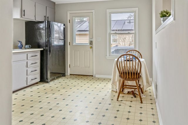 16 Seneca Avenue, Essex Junction, VT 05452