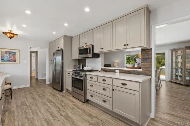 2194 Foothill Drive, Vista, CA 92084