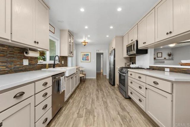 2194 Foothill Drive, Vista, CA 92084