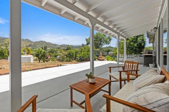 2194 Foothill Drive, Vista, CA 92084