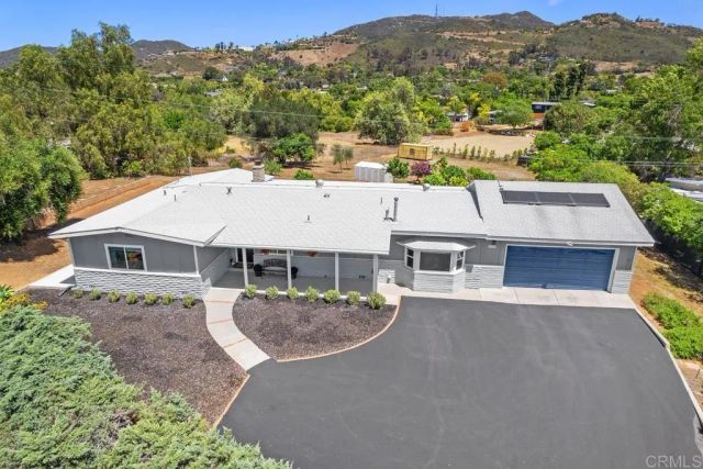 2194 Foothill Drive, Vista, CA 92084