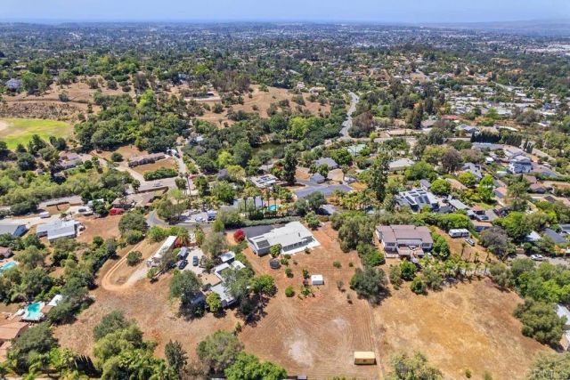 2194 Foothill Drive, Vista, CA 92084
