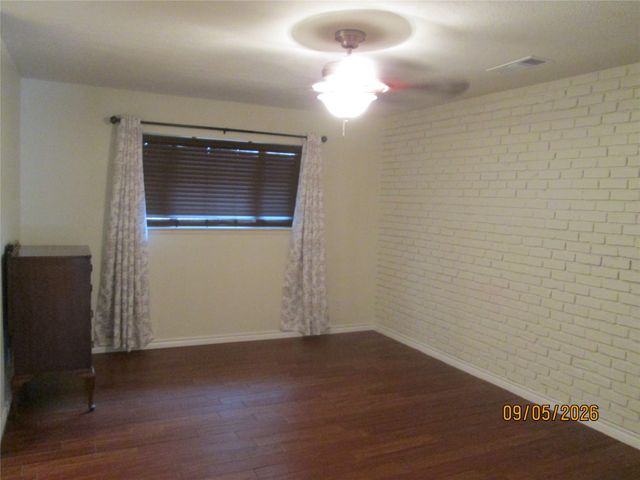 1115 Reseda Drive, Houston, TX 77062