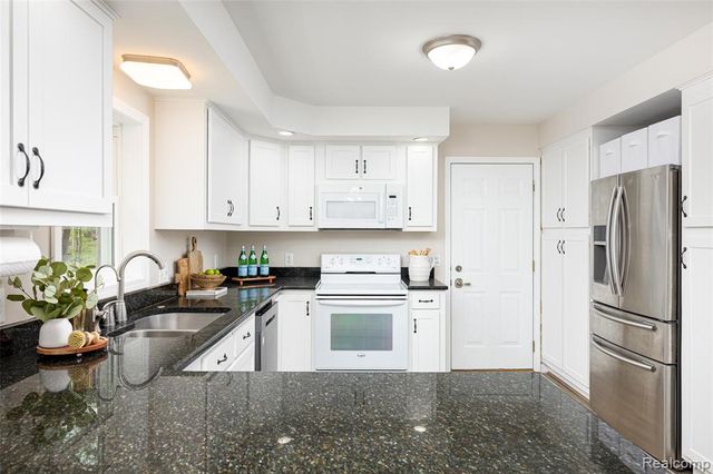 8470 Merrill Road, Whitmore Lake, MI 48189
