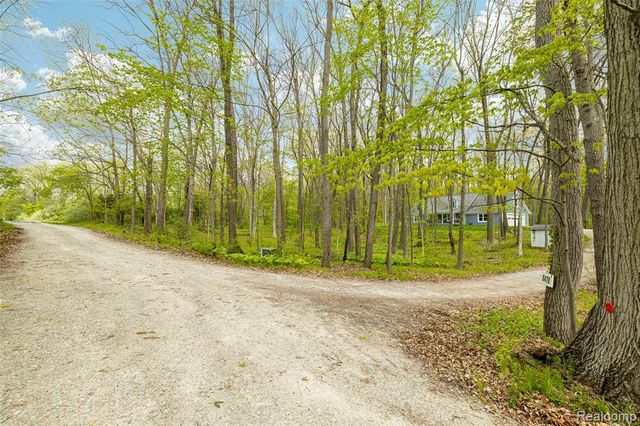 8470 Merrill Road, Whitmore Lake, MI 48189